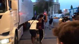 Μπαρτσελόνα: Ντου οπαδών για τον Μέσι και ένταση