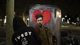 Γκράφιτι στη Βαρκελώνη δείχνει τον Μέσι ως Τσε Γκεβάρα