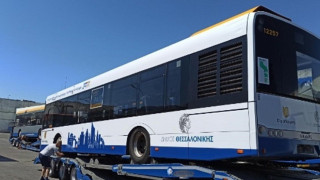 Έφτασαν τα πρώτα 18 λεωφορεία στη Θεσσαλονίκη