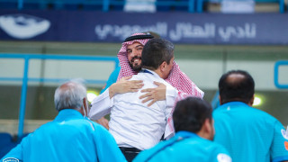 Στο επίκεντρο ο Λουτσέσκου: Το μπουγέλο και οι αγκαλιές με τους ιδιοκτήτες της Αλ Χιλάλ (vid)