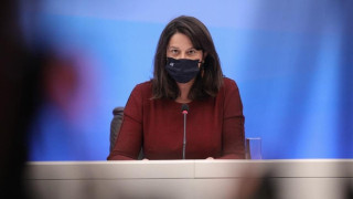 Θετική στον κορωνοϊό η υπουργός Παιδείας, Νίκη Κεραμέως