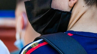 «Μάσκα ακόμη και στο αυτοκίνητο αν υπάρχει δεύτερο άτομο»