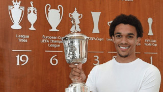 Premier League: Επιβράβευση για τον Τρεντ Αλεξάντερ-Άρνολντ