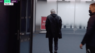 Χάος μετά το πέναλτι της Νιούκαστλ: Ο Μουρίνιο έφυγε από το γήπεδο, αποβλήθηκε ο Κέιν! (vid)