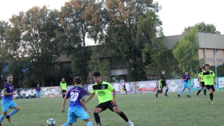 Τετράδα νεαρών παικτών  στον Παύλο Μελά