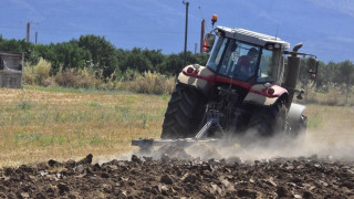 Σέρρες: Νεκρός 57χρονος αγρότης - Ανατράπηκε το τρακτέρ που οδηγούσε