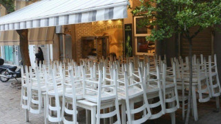 Εστίαση: Πότε θα ανοίξουν οι κλειστοί χώροι - Ο ρόλος των εμβολιασμών