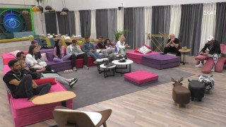 Big Brother: Λύγισαν οι παίκτες στην ενημέρωση για τον κορωνοϊό