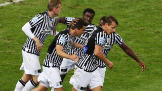 ΠΑΟΚ: Το αναμνηστικό κασκόλ στην μπουτίκ της Γρανάδα