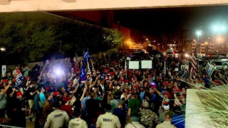 Ενοπλοι οπαδοί του Τραμπ στην Αριζόνα, τα παρεπόμενα των καταγγελιών του για νοθεία