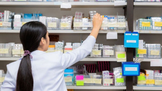 «Καμπανάκι» στους γονείς: Μην κρατάτε τα ληγμένα φάρμακα στο σπίτι