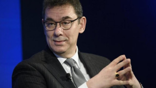 Άλμπερτ Μπουρλά: Ρευστοποίησε το 62% των μετοχών του στη Pfizer