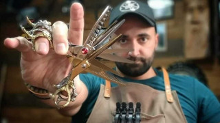 Νάουσα: Αυτός είναι ο κομμωτής που το τερμάτισε!