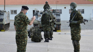Κορωνοϊός: Τι ισχύει για τις άδειες στο στρατό