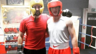 «Καμπάνα» σε Ρούνεϊ λόγω... μποξ (video)