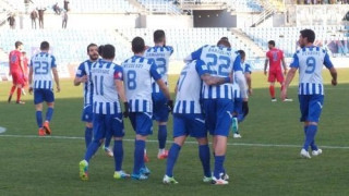 Ξεπερνά τον χακί «πυρετό»