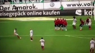 Τα βάζει και γλιστρώντας ο Τσάμπι Αλόνσο! (video)