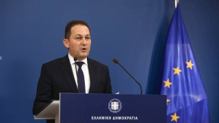 Πέτσας: «Σταδιακή επάνοδος από τις 10 Δεκεμβρίου, ανοιχτά καταστήματα τα Χριστούγεννα»