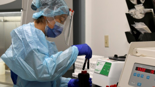 Εμβόλιο «Moderna»: Πώς συγκρίνεται με της «Pfizer» - Τι γνωρίζουμε μέχρι σήμερα