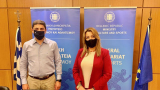 Συνάντηση Αντωνίου με Αυγενάκη με φόντο το νέο γήπεδο του ΠΑΟΚ