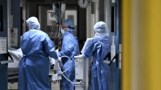 597 νέα κρούσματα και 43 θάνατοι