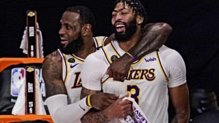 Δεν το κουνάει από το LA ο Ντέιβις - Συμφωνία για 5ετές συμβόλαιο