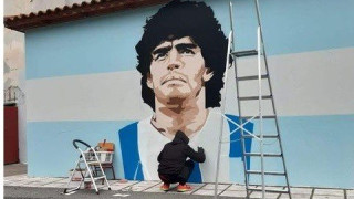 Αντιδράσεις για το γκράφιτι Μαραντόνα! «Μου είπαν να το σβήσω» - Τι απαντά ο δημιουργός