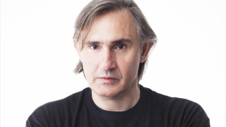 Άκης Σακελλαρίου: «Την μια μέρα ήμουν σε παράσταση και την επόμενη σε κώμα»