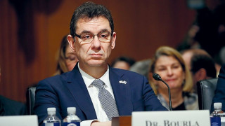 Μπουρλά: «Δεν είμαστε σίγουροι αν κάποιος που έχει εμβολιαστεί, θα μπορεί να μεταδώσει κορωνοϊό»