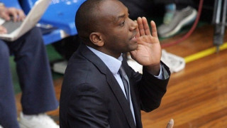 Μπρουκς: «Απαγορεύεται ο διαιτητής να λέει μαύρο κάποιον»