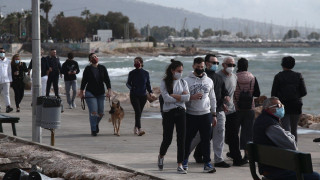 Πόσο μειώθηκαν οι θάνατοι στην Ελλάδα χάρη στα εμβόλια
