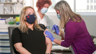 Εμβόλιο Pfizer: Πρώτη αναφορά στην Φιλανδία για περιστατικό με παρενέργεια