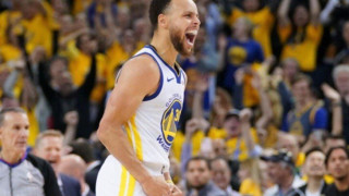 Τα 2.500 τρίποντα του Κάρι και η υπόκλιση του Ρέτζι Μίλερ