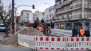 Θεσσαλονίκη: Κλείνουν την θεόρατη τρύπα στην Εθν. Αντιστάσεως