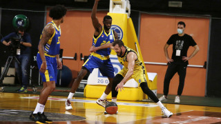 Χαριτόπουλος: «Τα κενά διαστήματα μας στοιχίζουν»