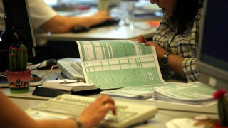 Οι κερδισμένοι της πανδημίας: Επιστροφές φόρου, φοροαπαλλαγές, επιδόματα