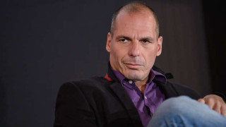 «Ιch liebe Varoufakis» (pic)