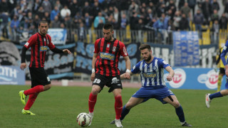 Με την πλάτη στον τοίχο ο Απόλλων