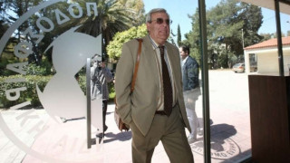 «Ντρέπομαι για την κυβέρνηση, δεν γίνεται να παρεμβαίνει στο αυτοδιοίκητο της ΕΠΟ»