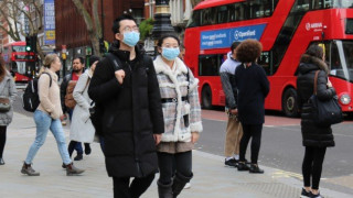 Χαμός στη Βρετανία για τον μεταλλαγμένο ιό και τα εμβόλια, το βίντεο της Daily Mail που έβαλε φωτιά