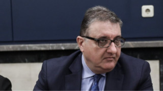 Ο Εξαδάκτυλος προτείνει την επαναφορά της μάσκας σε σχολεία και κλειστούς χώρους