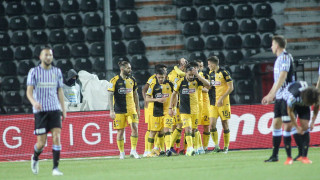 Ντοκουμέντο: Κραυγαλέα περίπτωση φάουλ πριν το δεύτερο γκολ της ΑΕΚ