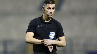 Βολέ στα... μούτρα του Σιδηρόπουλου