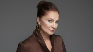 Φιλαρέτη Κομηνού: «Ήθελε ως προαγωγός κανονικά να με πάει πακέτο σε διάσημο πρωταγωνιστή»