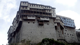 Άγιο Όρος: Παράταση στην απαγόρευση επισκέψεων!