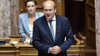 Κατώτατος μισθός - Χατζηδάκης: Κοντά στα 800 ευρώ - Θα αυξηθούν 18 επιδόματα