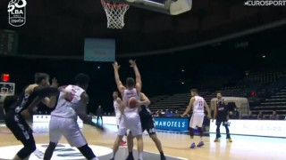 Απίστευτο σόλο και... ασίστ στον εαυτό του από τον Τεόντοσιτς!