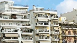 Στον «αέρα» 20.000 μεταβιβάσεις ακινήτων για μία... σφραγίδα