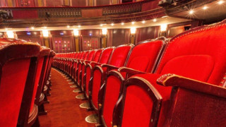 Καταγγελία για σεναριογράφο: «Πέρασαν από το κρεβάτι μου όλες οι γυναίκες της Αριστεράς της ΕΡΤ»