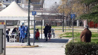 Ουρές για ένα rapid test στον Εύοσμο